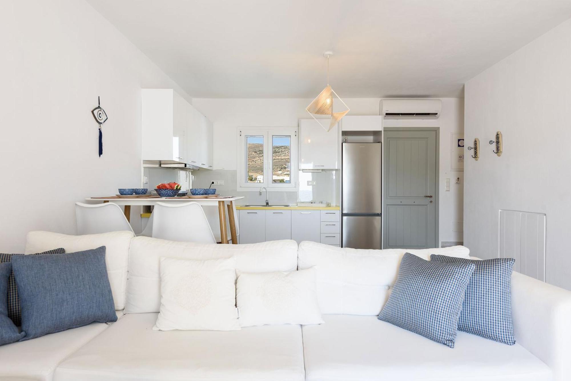 Helen Front Luxury Kastraki (Naxos)