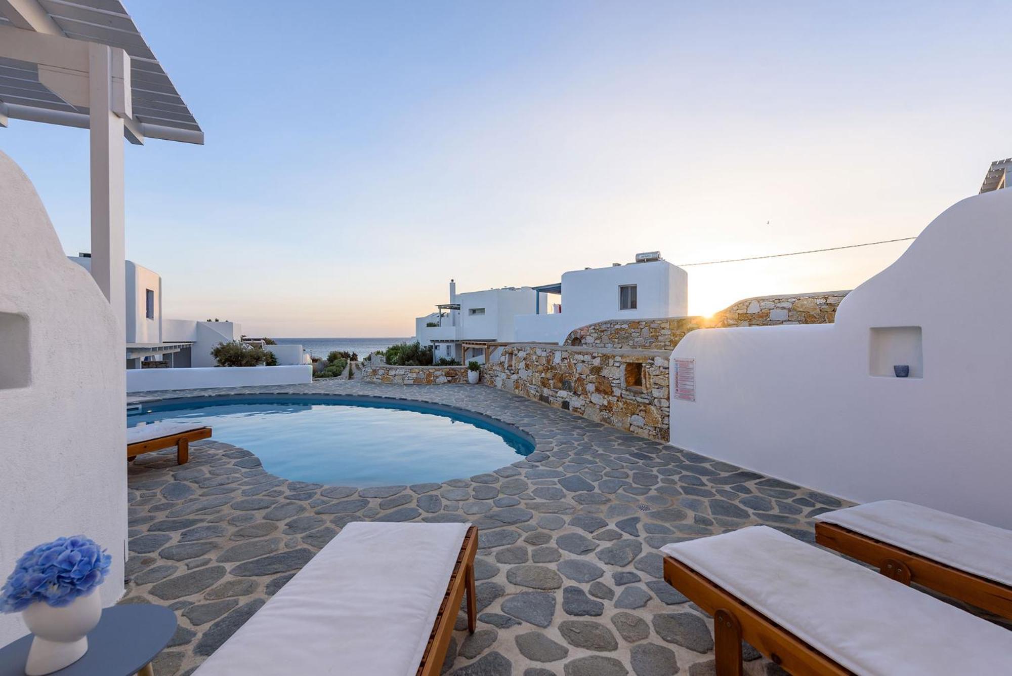Villa Helen Front Luxury *