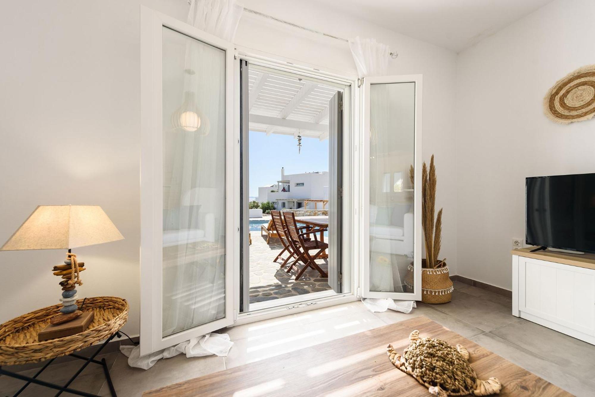 Villa Helen Front Luxury
