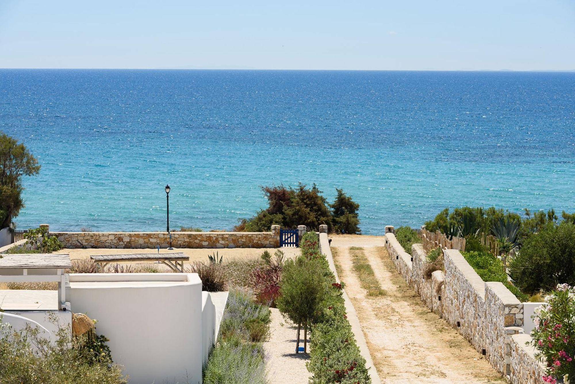 Helen Front Luxury Villa